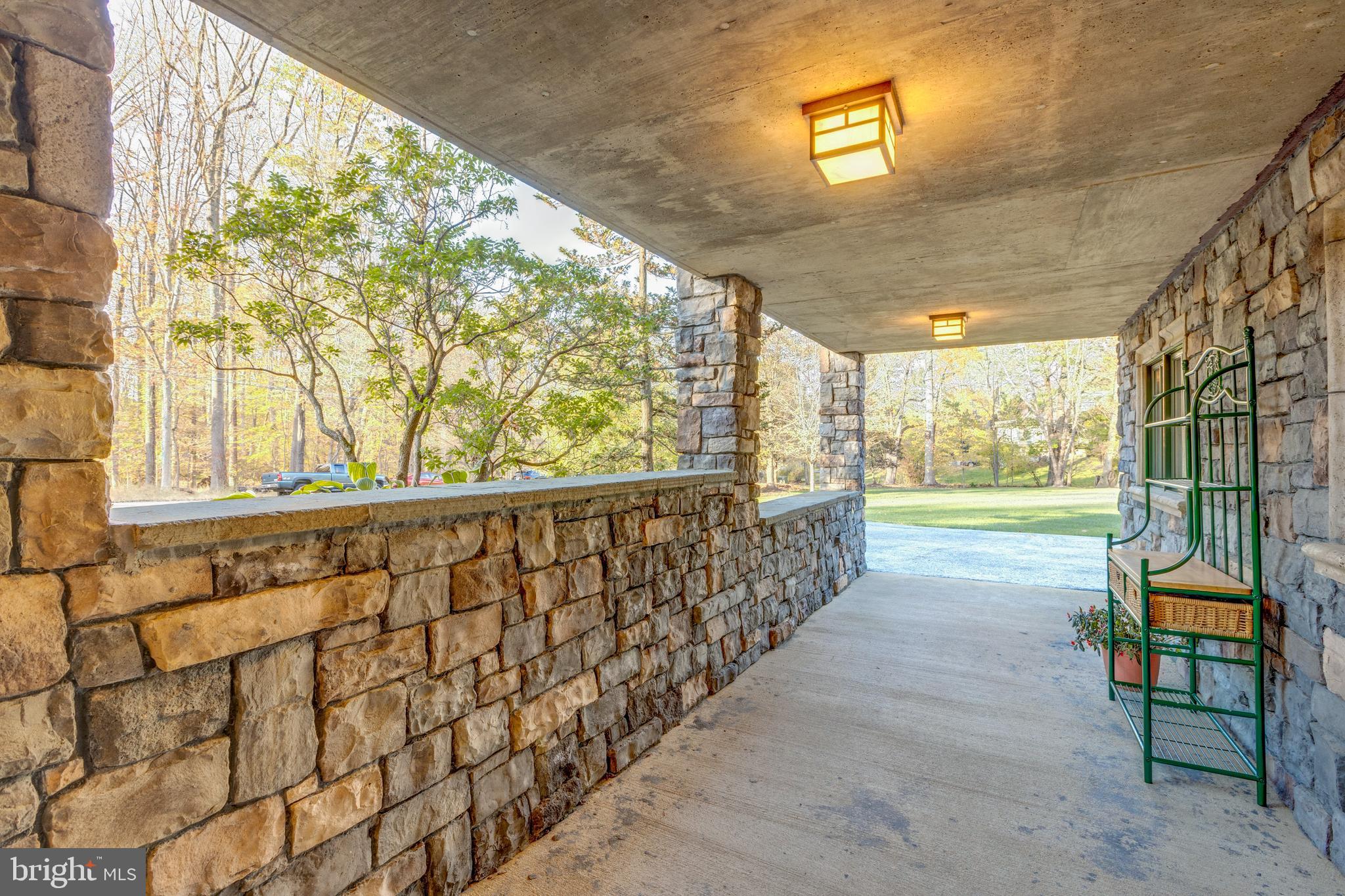 SPRING HILL - Residential Lease