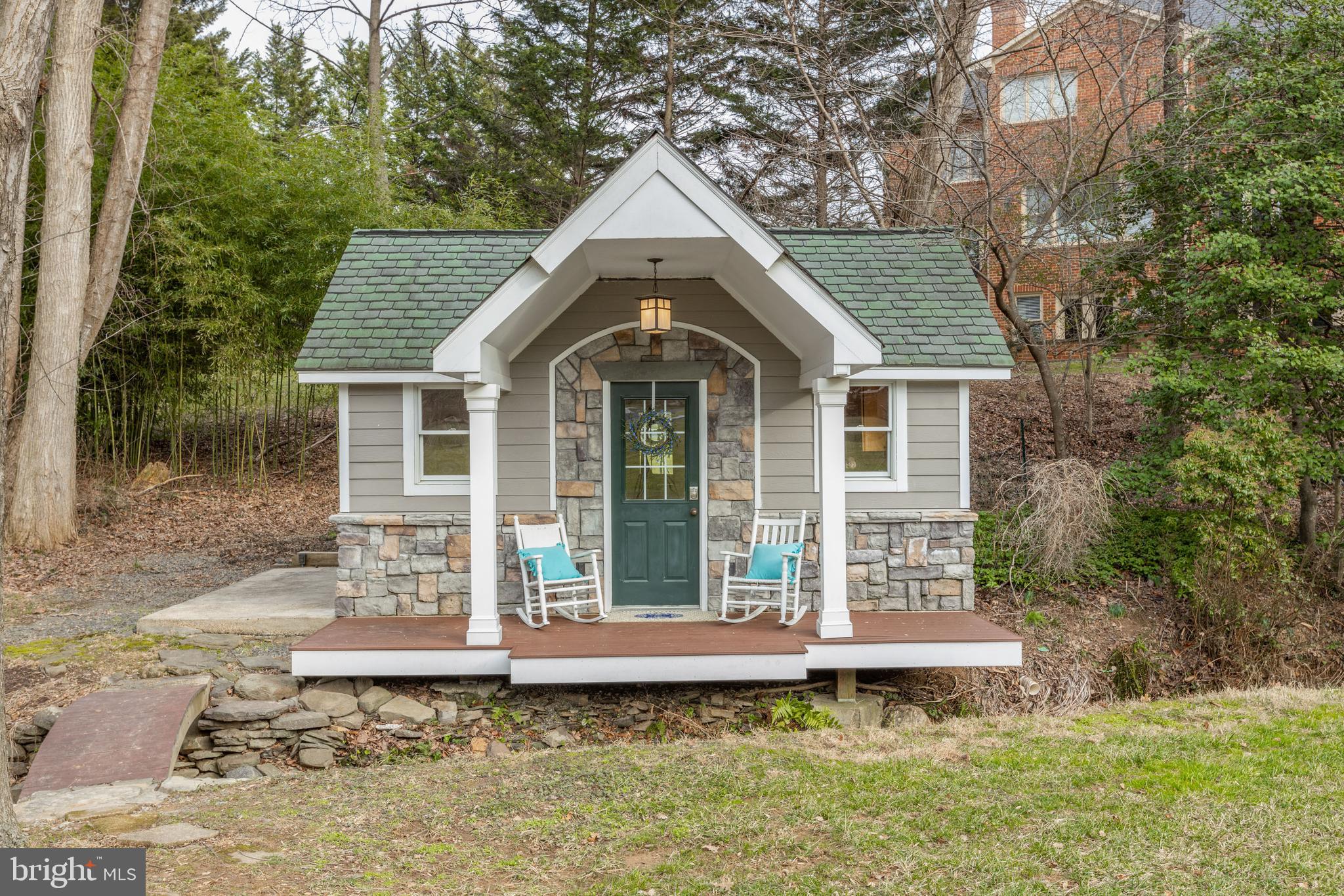 SPRING HILL - Residential Lease