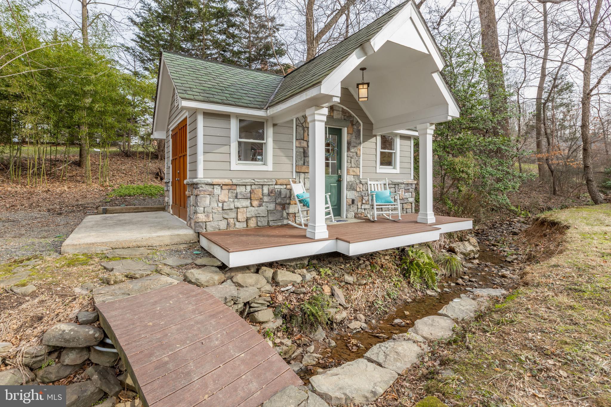 SPRING HILL - Residential Lease