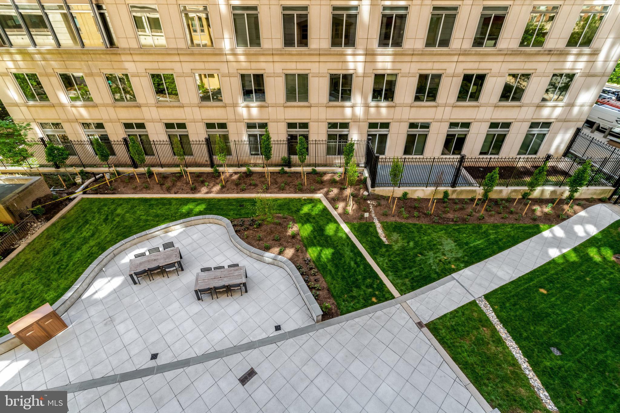 RESIDENCES AT LIBERTY CENTER - Residential