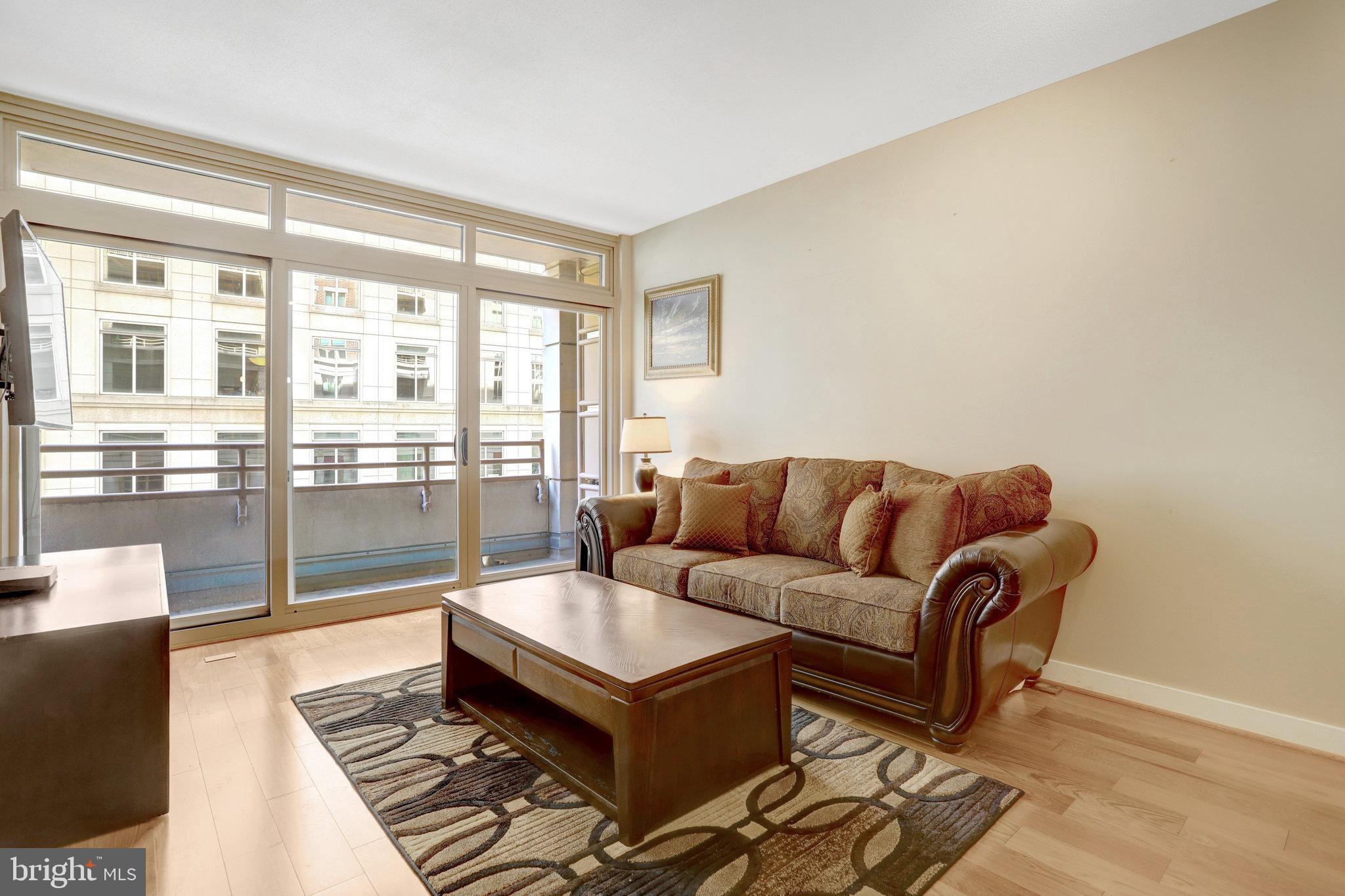 RESIDENCES AT LIBERTY CENTER - Residential