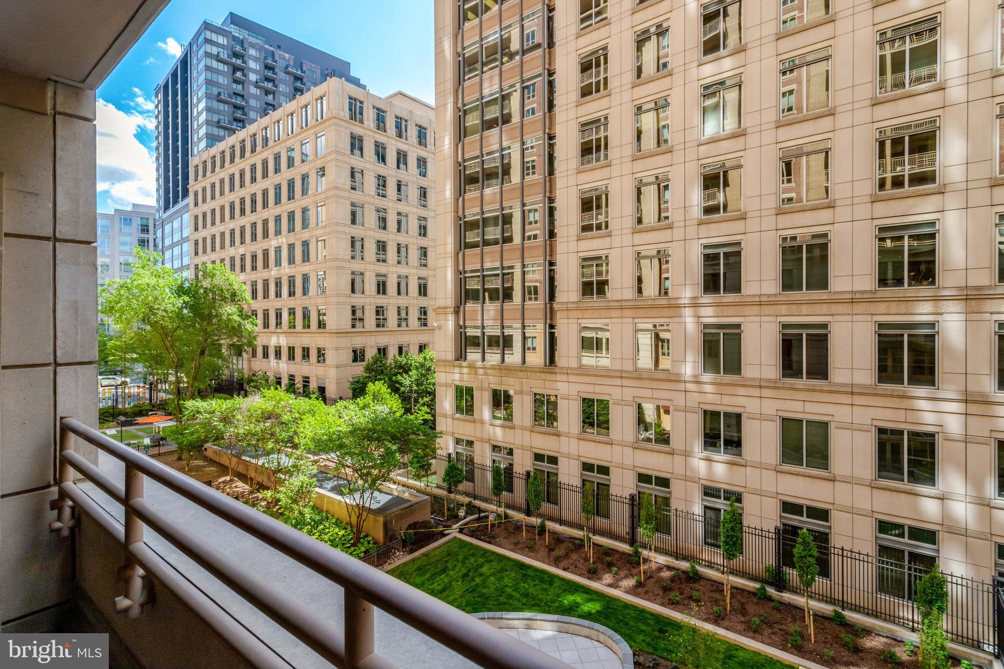 RESIDENCES AT LIBERTY CENTER - Residential