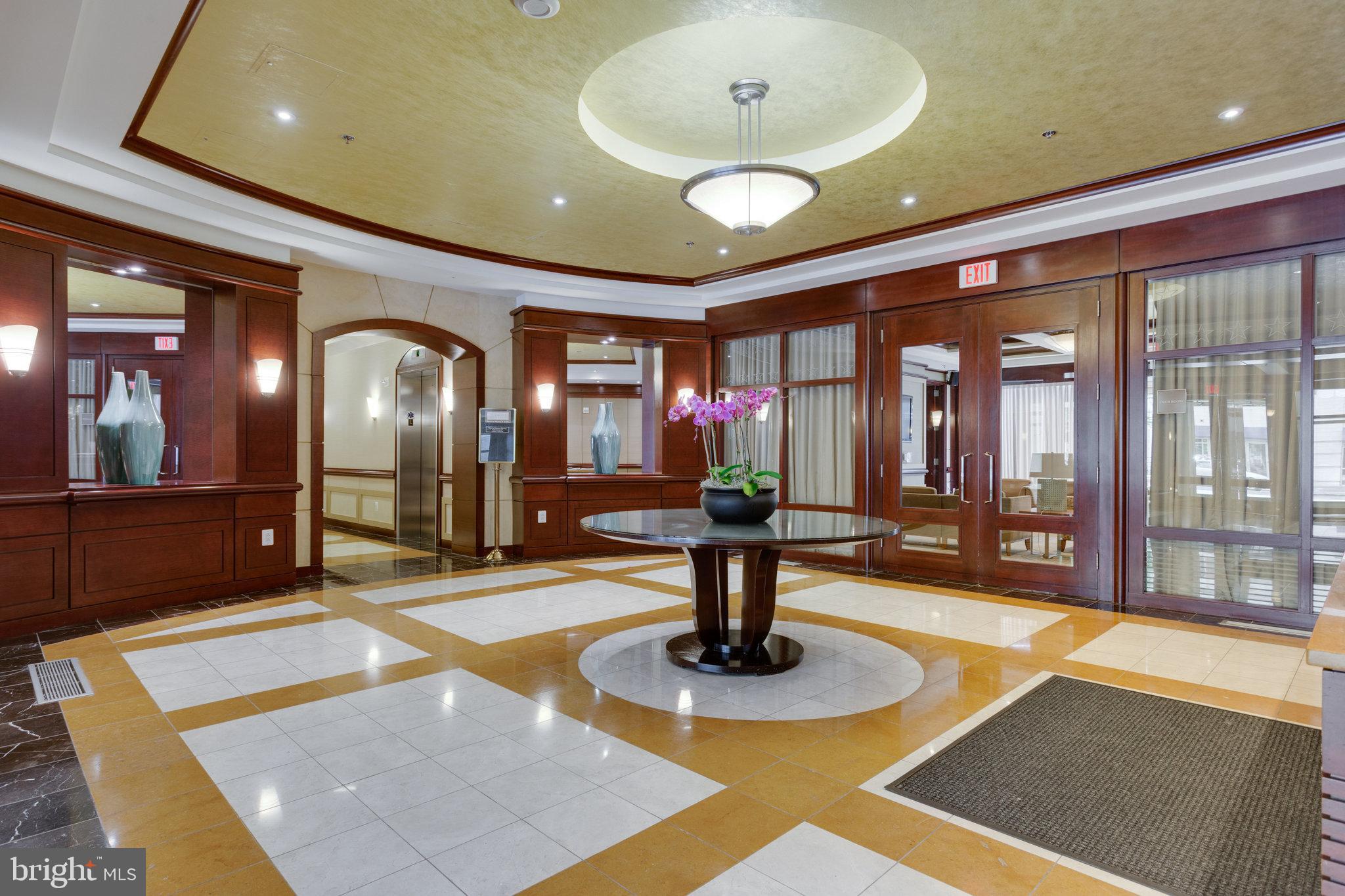 RESIDENCES AT LIBERTY CENTER - Residential