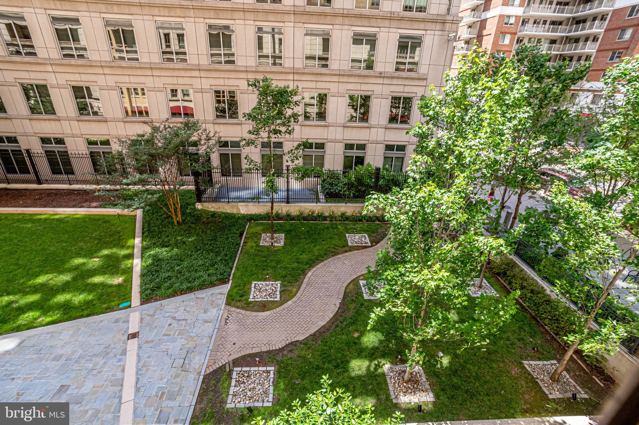 RESIDENCES AT LIBERTY CENTER - Residential