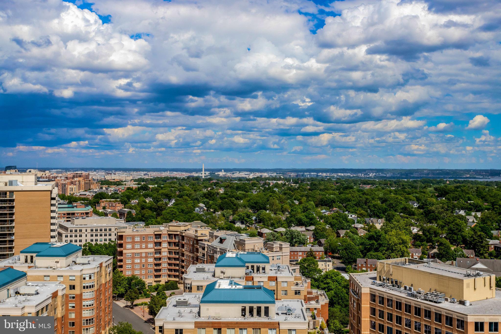 RESIDENCES AT LIBERTY CENTER - Residential