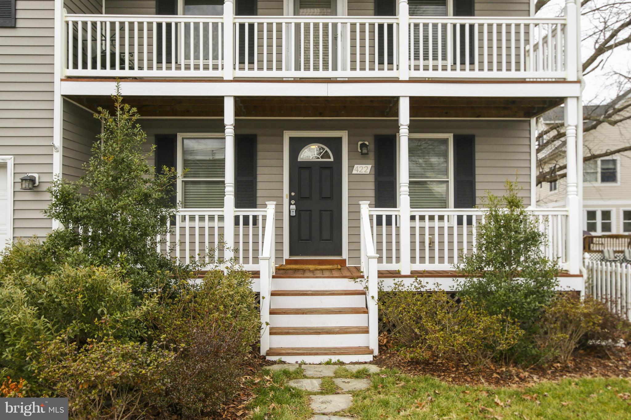 WOODLAND BEACH - Residential