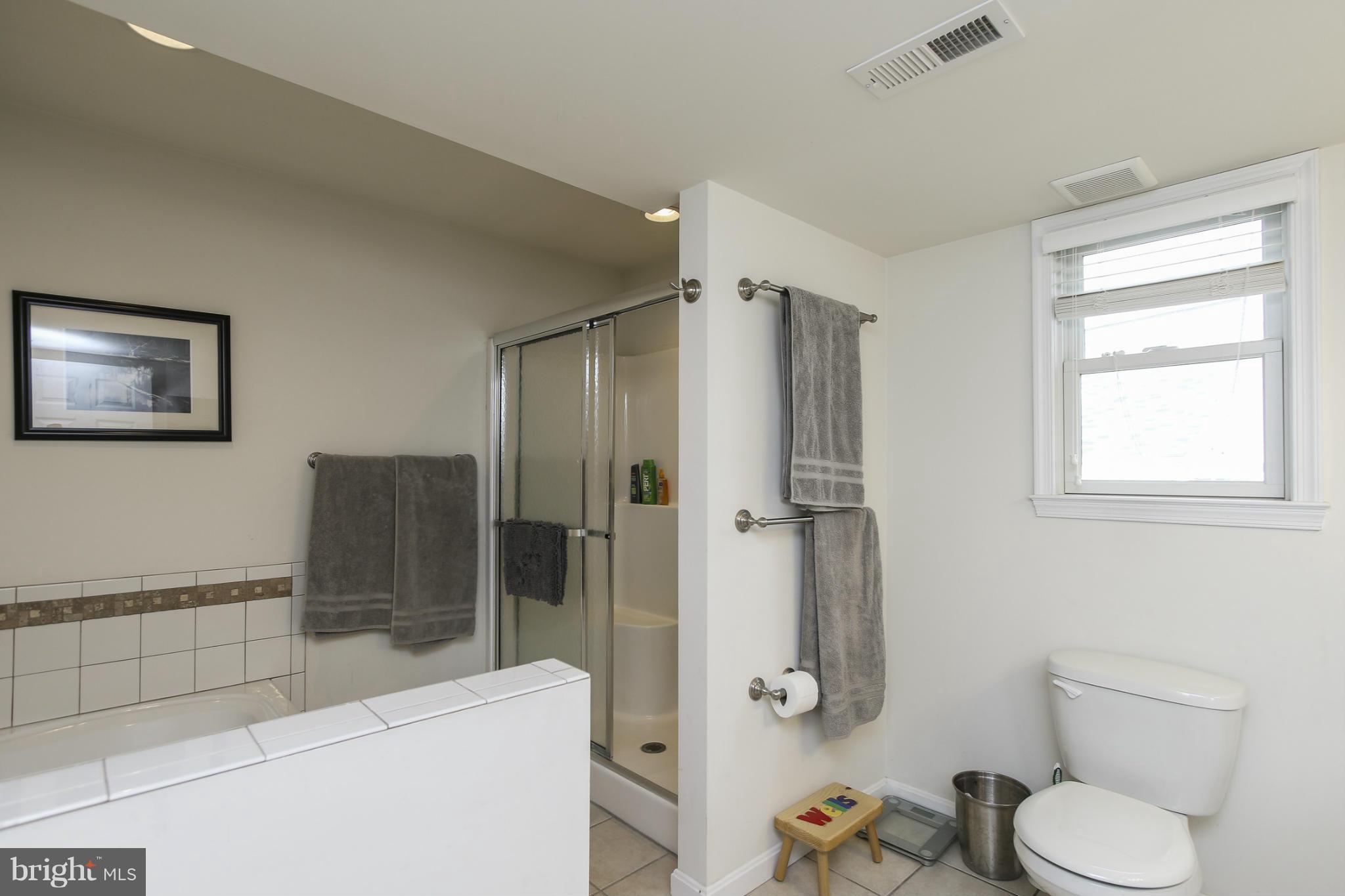 WOODLAND BEACH - Residential