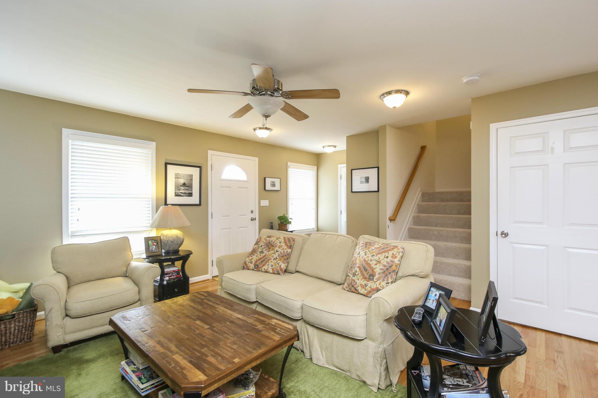 WOODLAND BEACH - Residential