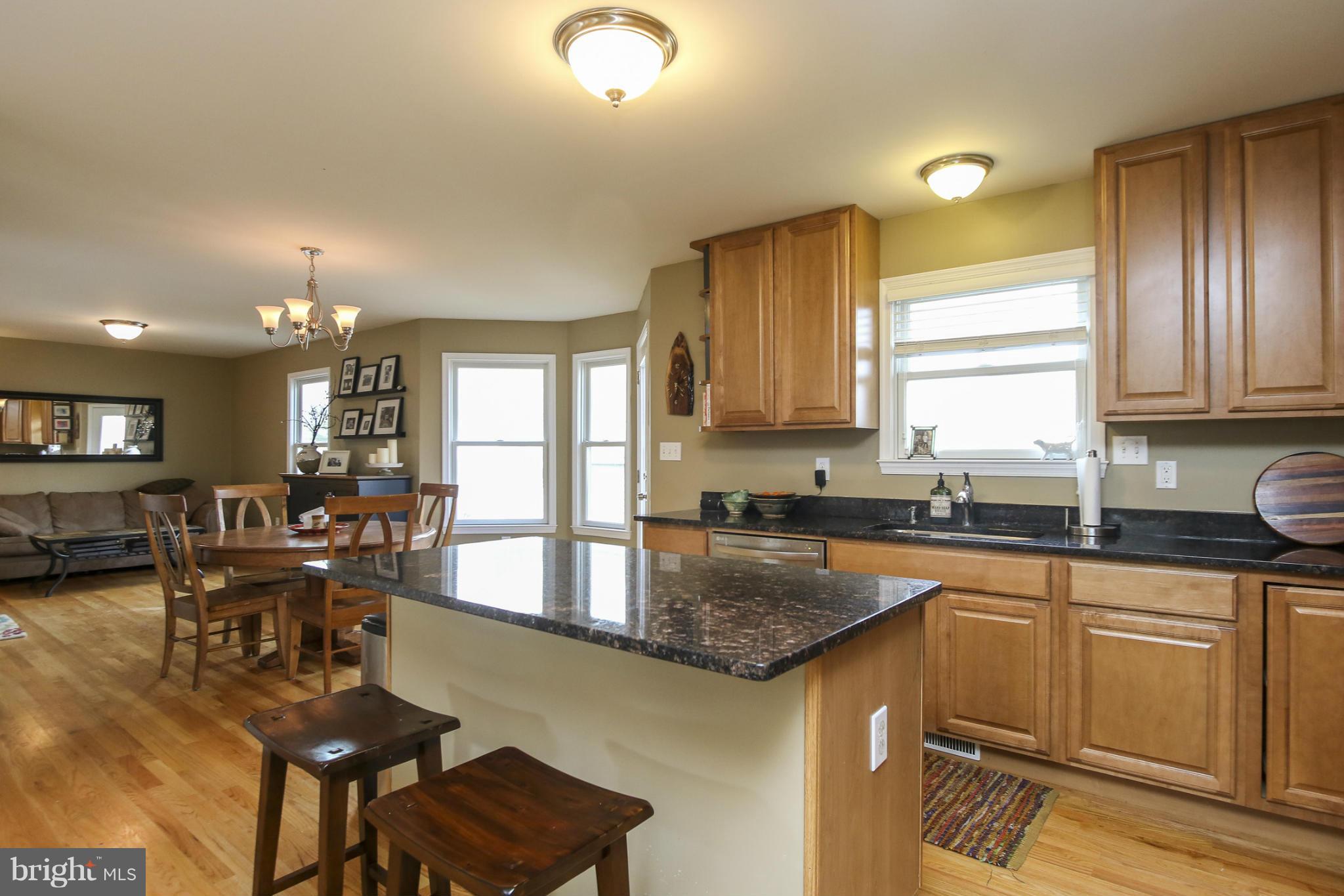 WOODLAND BEACH - Residential