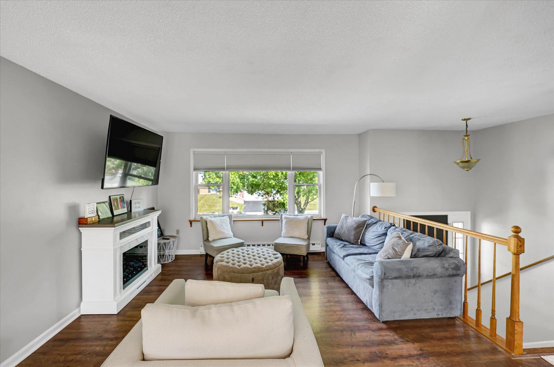 2673 PENBROOK LANE