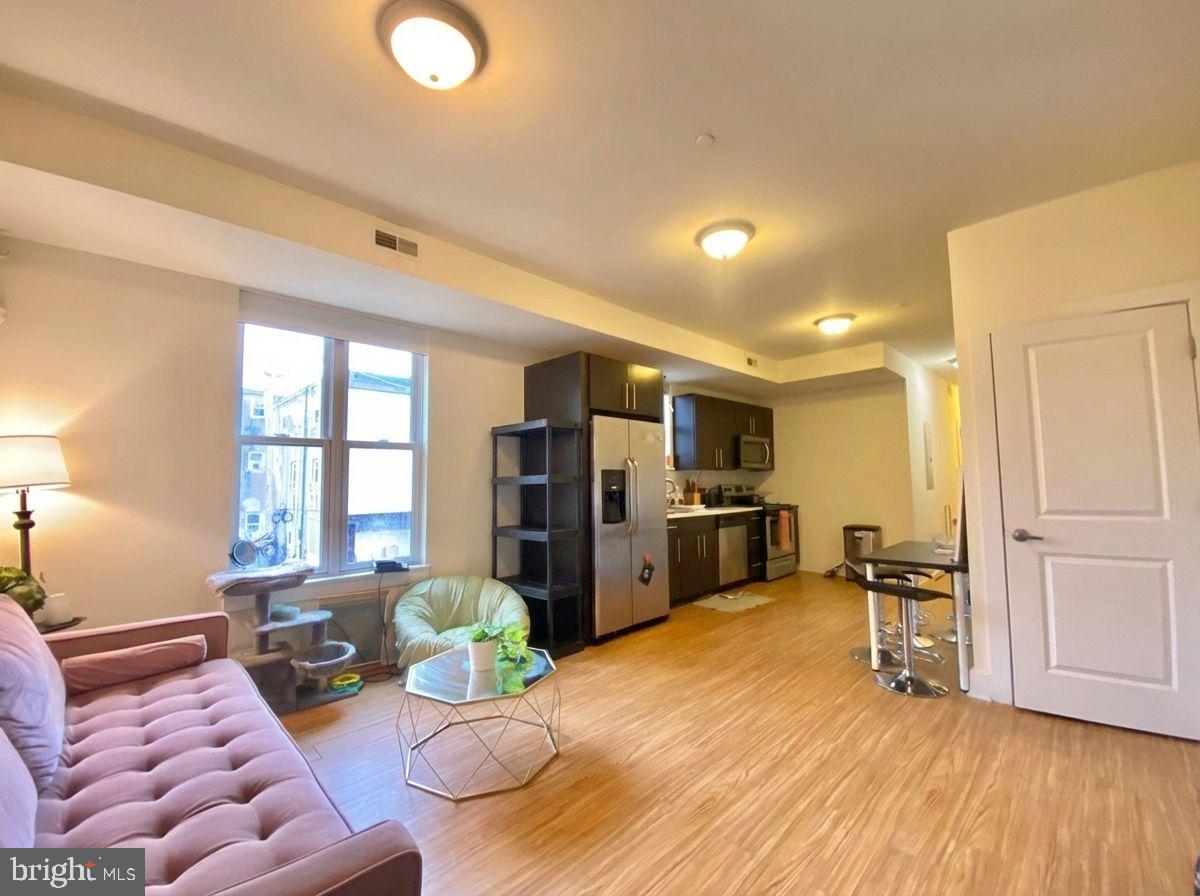 1622 W JEFFERSON STREET 2