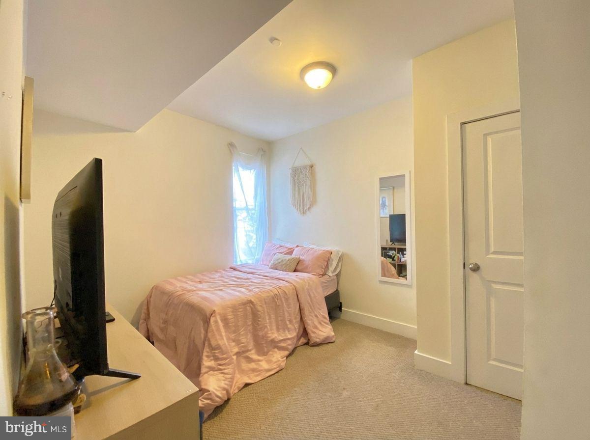 1622 W JEFFERSON STREET 2