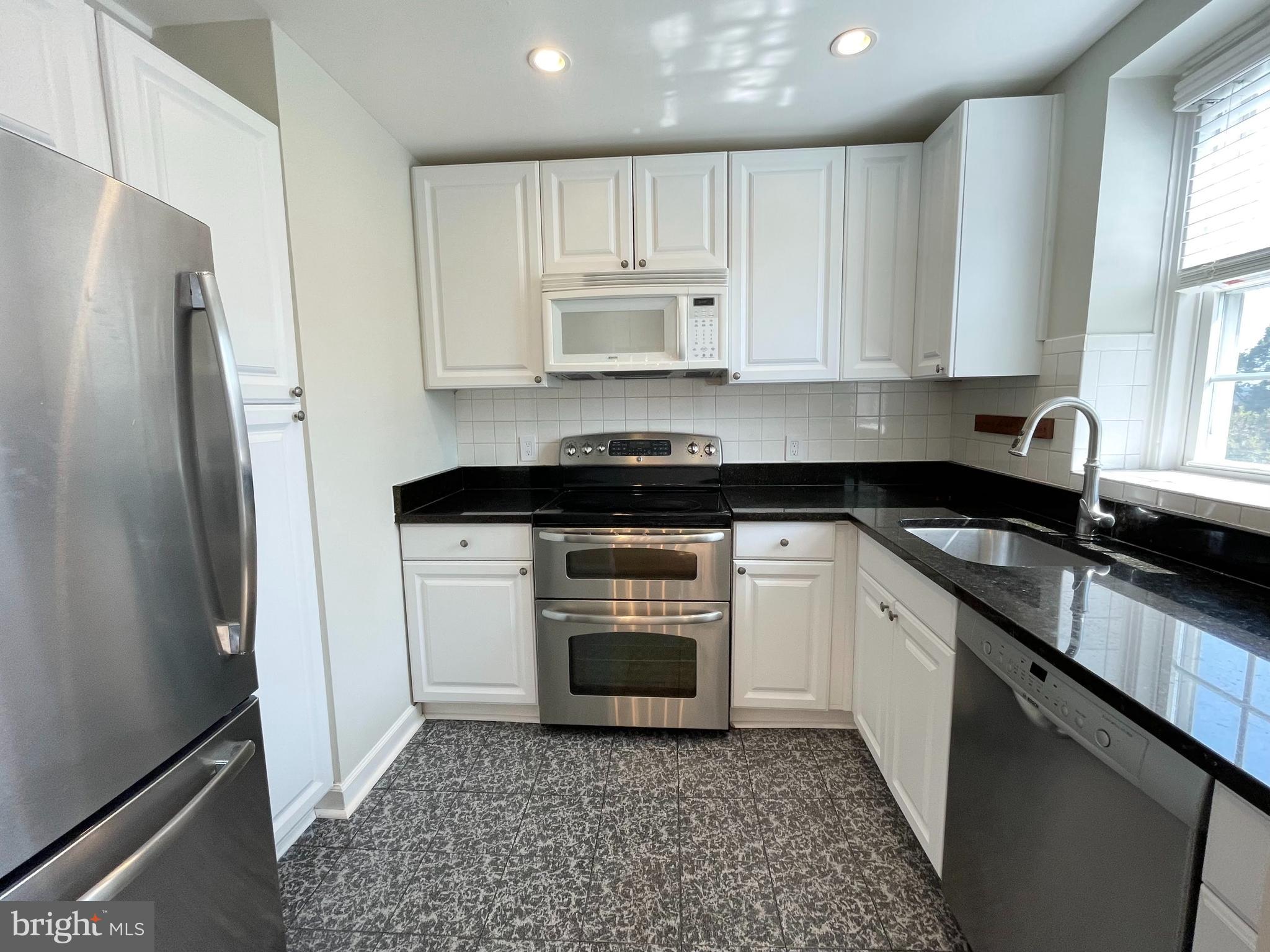 FAIRLINGTON VILLAGES - Residential Lease