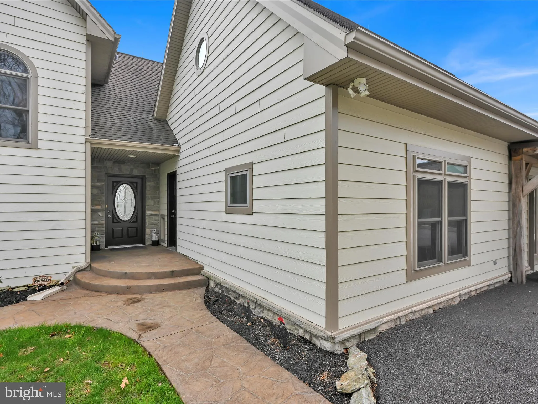 Wrightsville, Pennsylvania 17368, United States, 4 Bedrooms Bedrooms, ,4 BathroomsBathrooms,Residential,Pending,110447