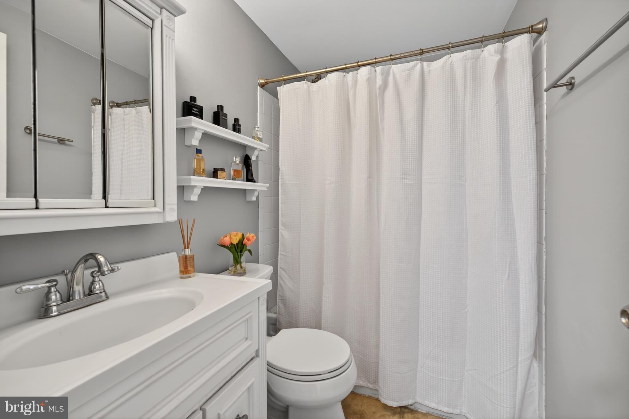 THOMAS CHOICE WEST - Residential