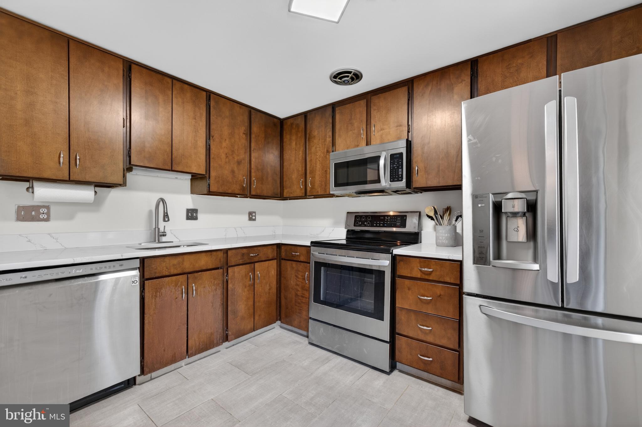 THOMAS CHOICE WEST - Residential