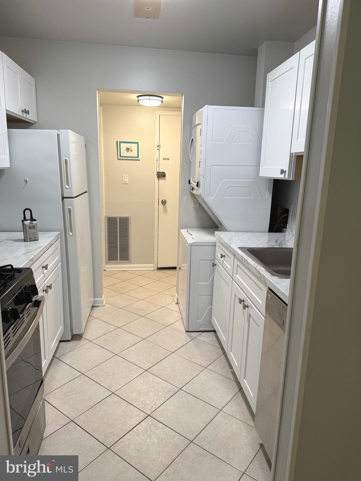 ASPEN GREEN - Residential Lease