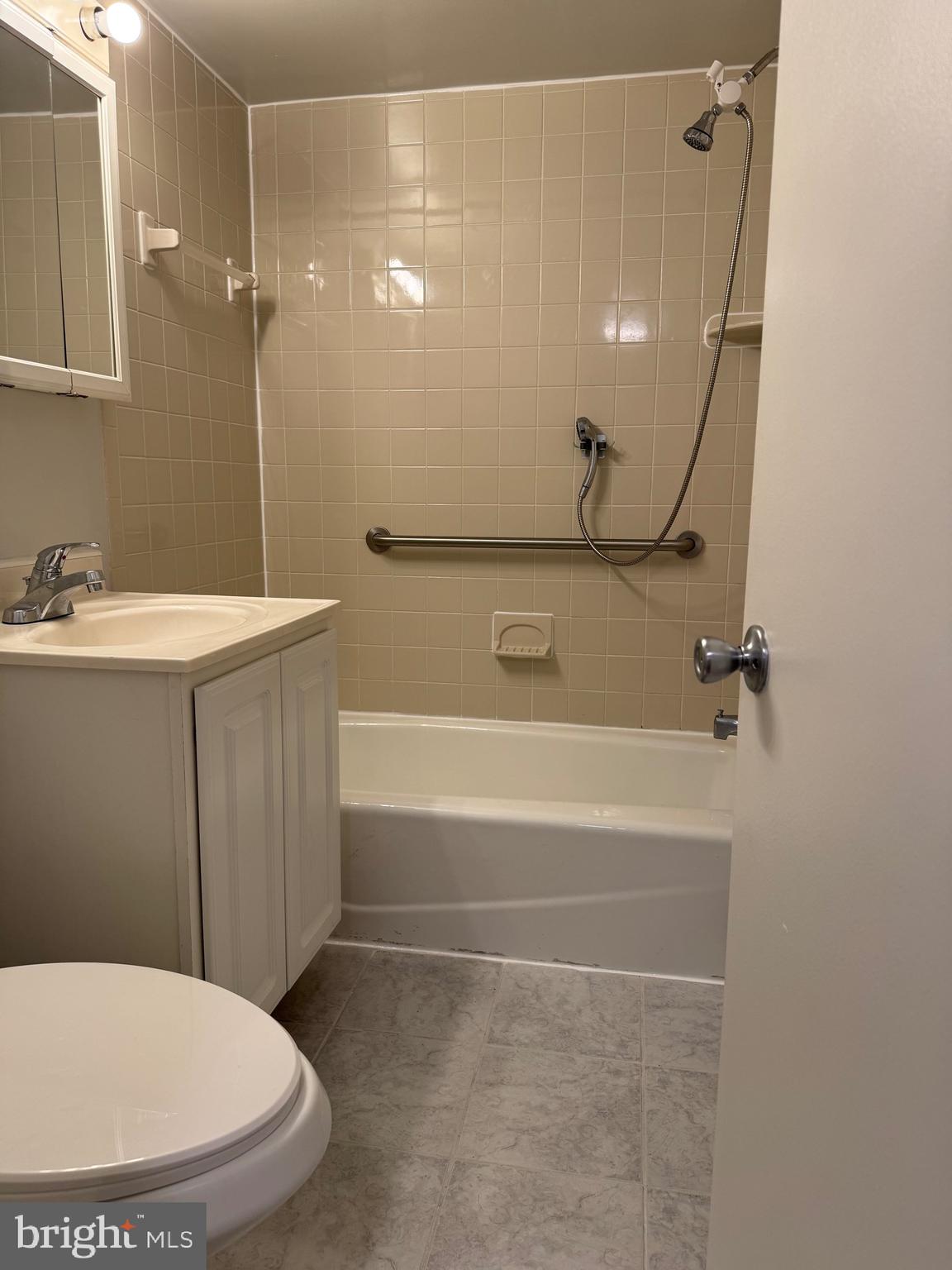 ASPEN GREEN - Residential Lease