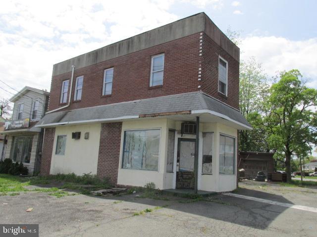 2128 SPRUCE STREET