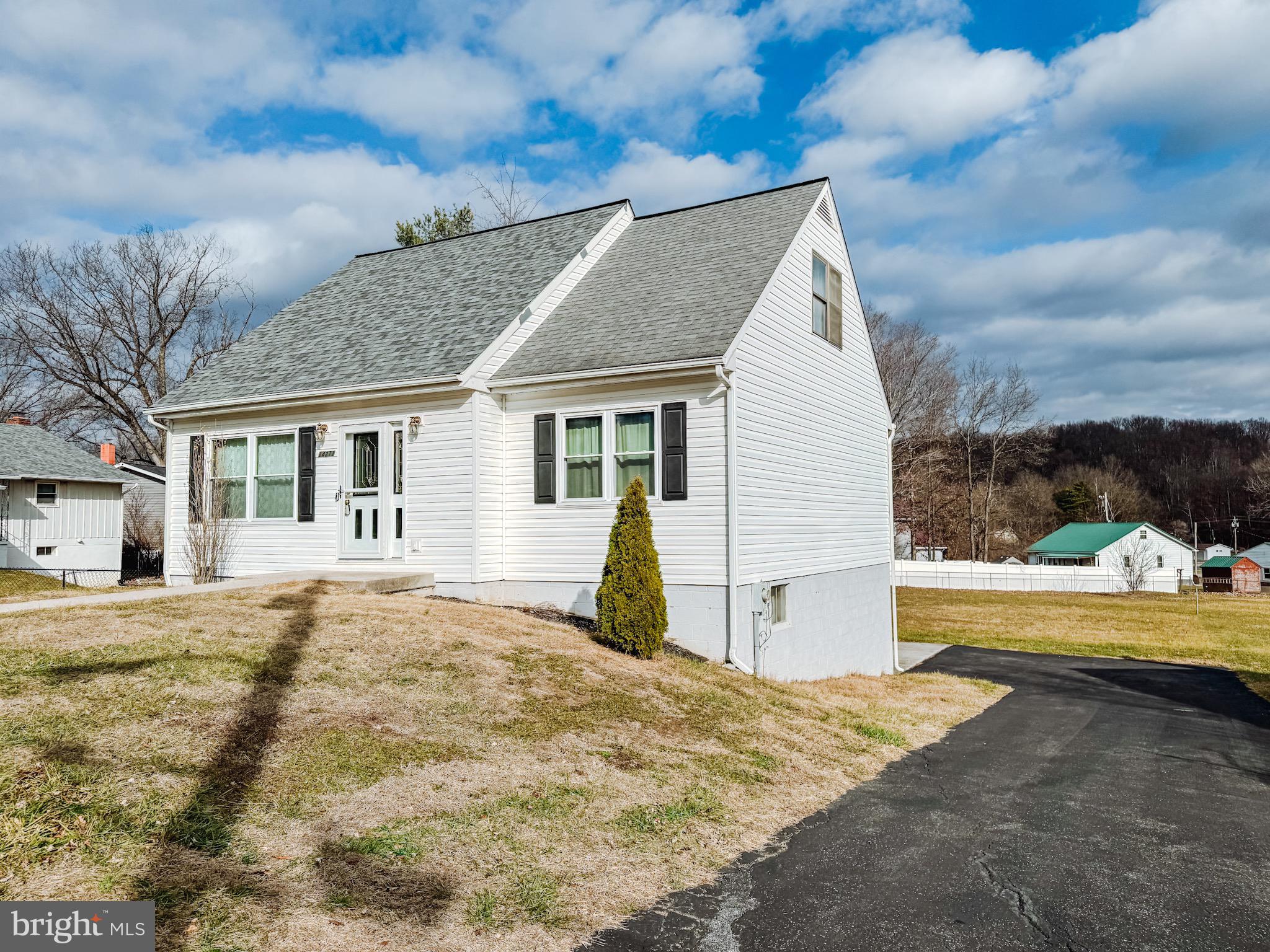 14211 SPARROW LANE SW