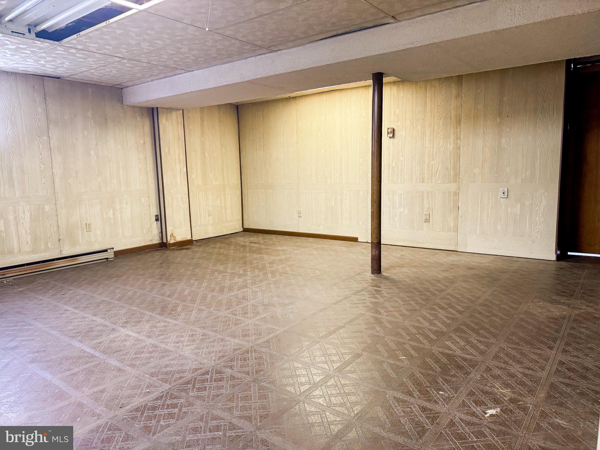 CRESAPTOWN - Residential