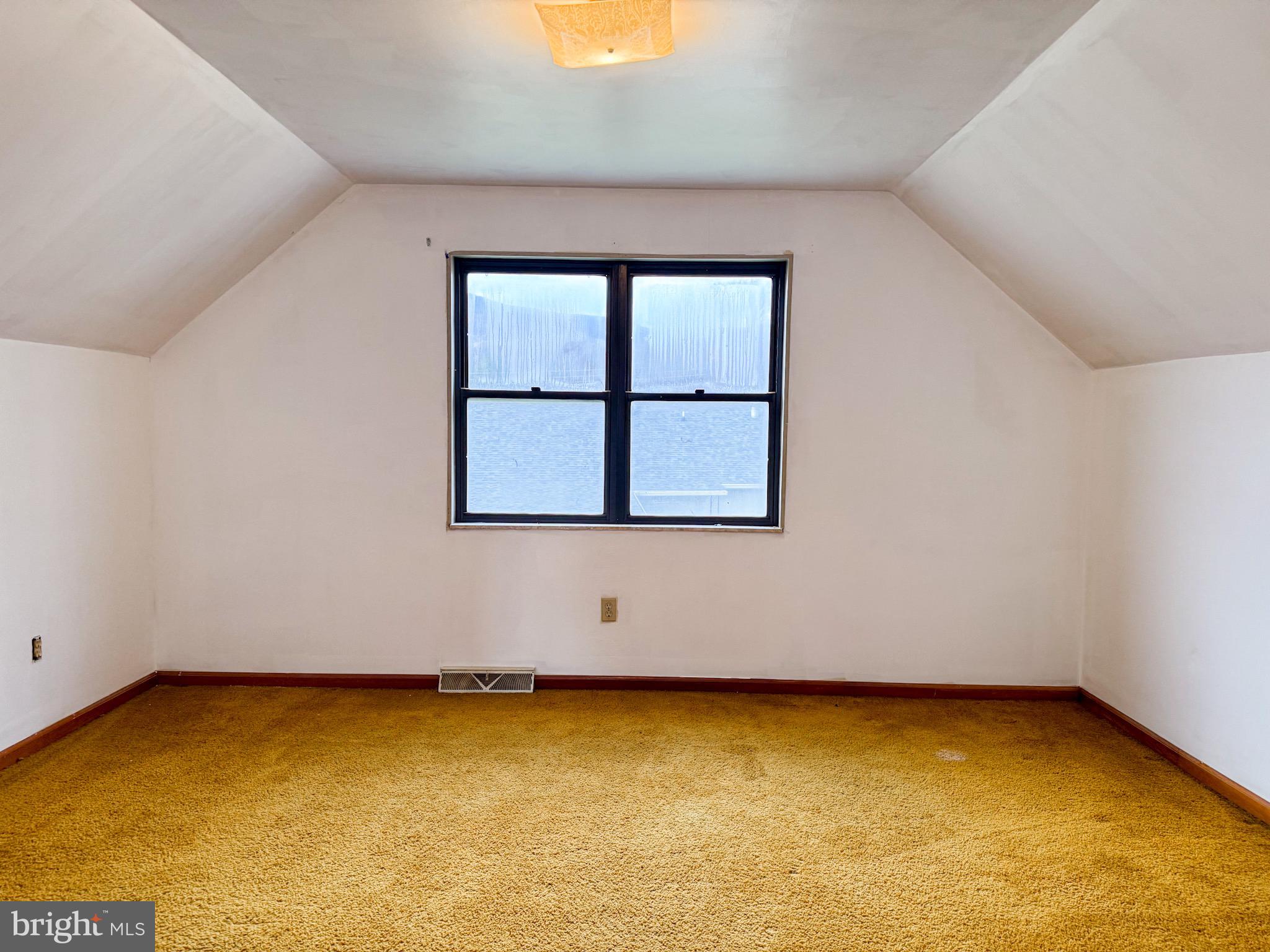 CRESAPTOWN - Residential