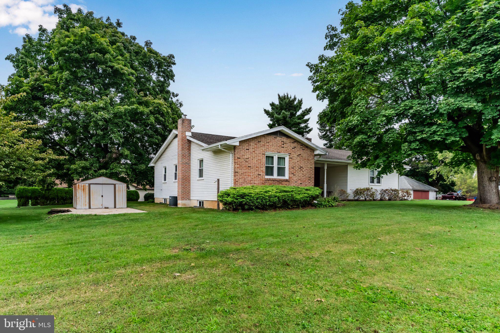 725 HOGESTOWN ROAD