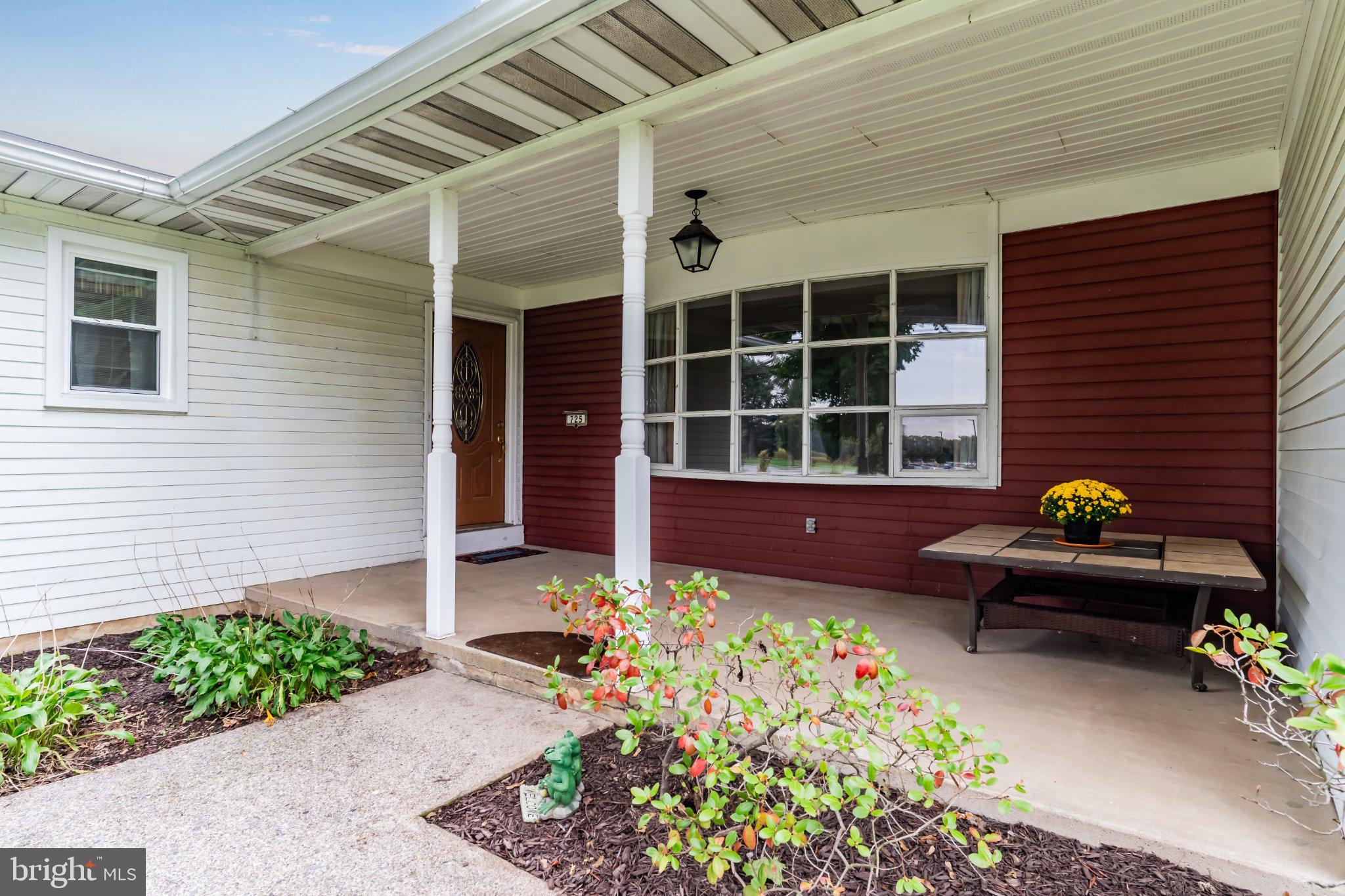 725 HOGESTOWN ROAD