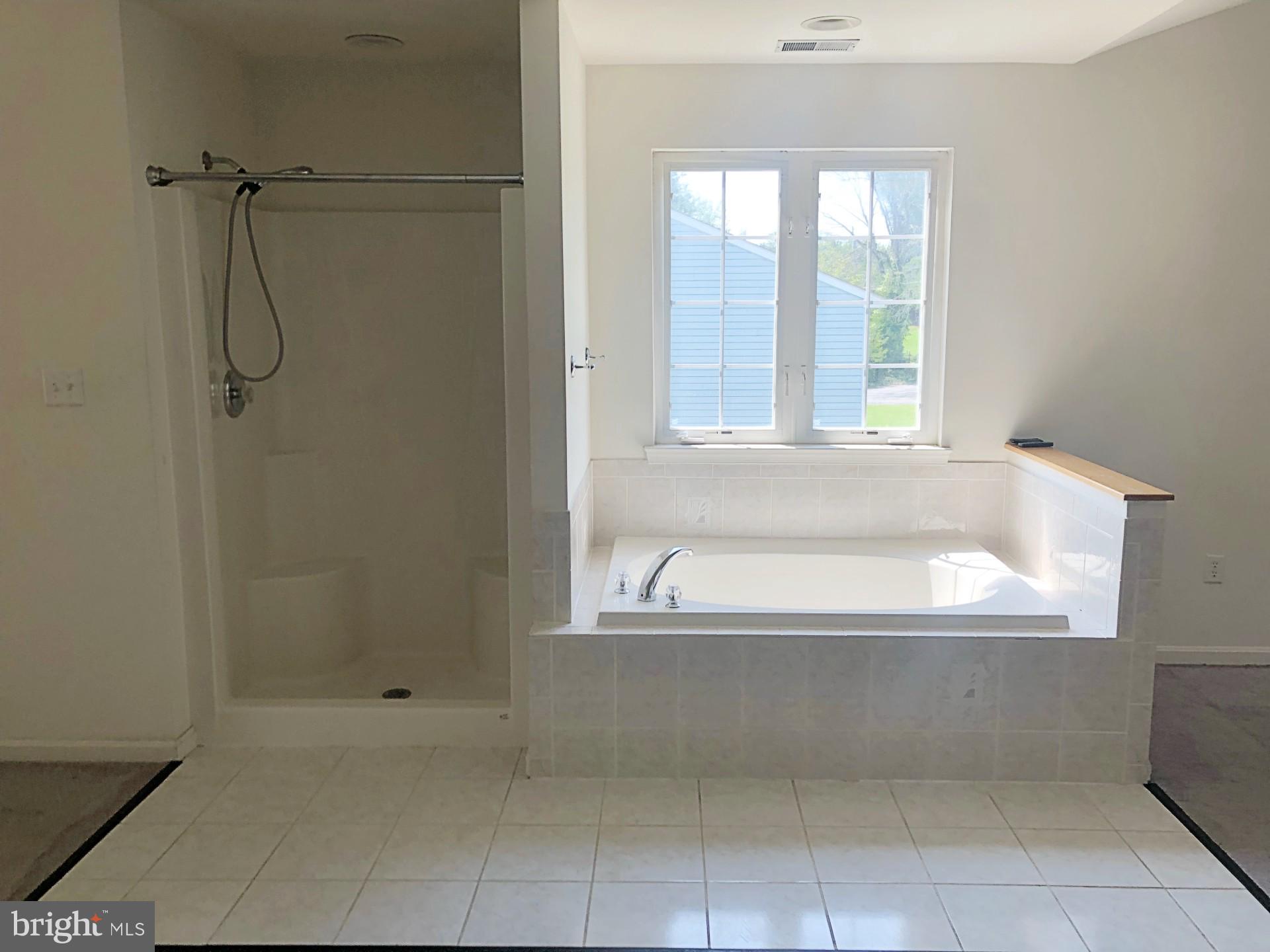 SUNRISE CEDARS - Residential