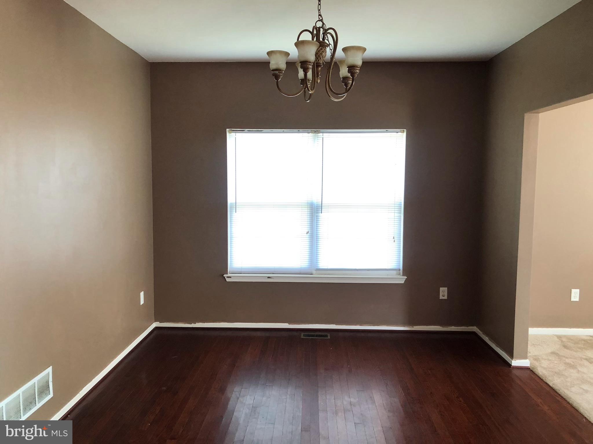 SUNRISE CEDARS - Residential