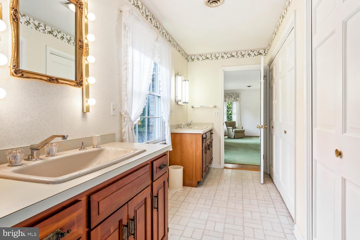 GREAT OAK - Residential