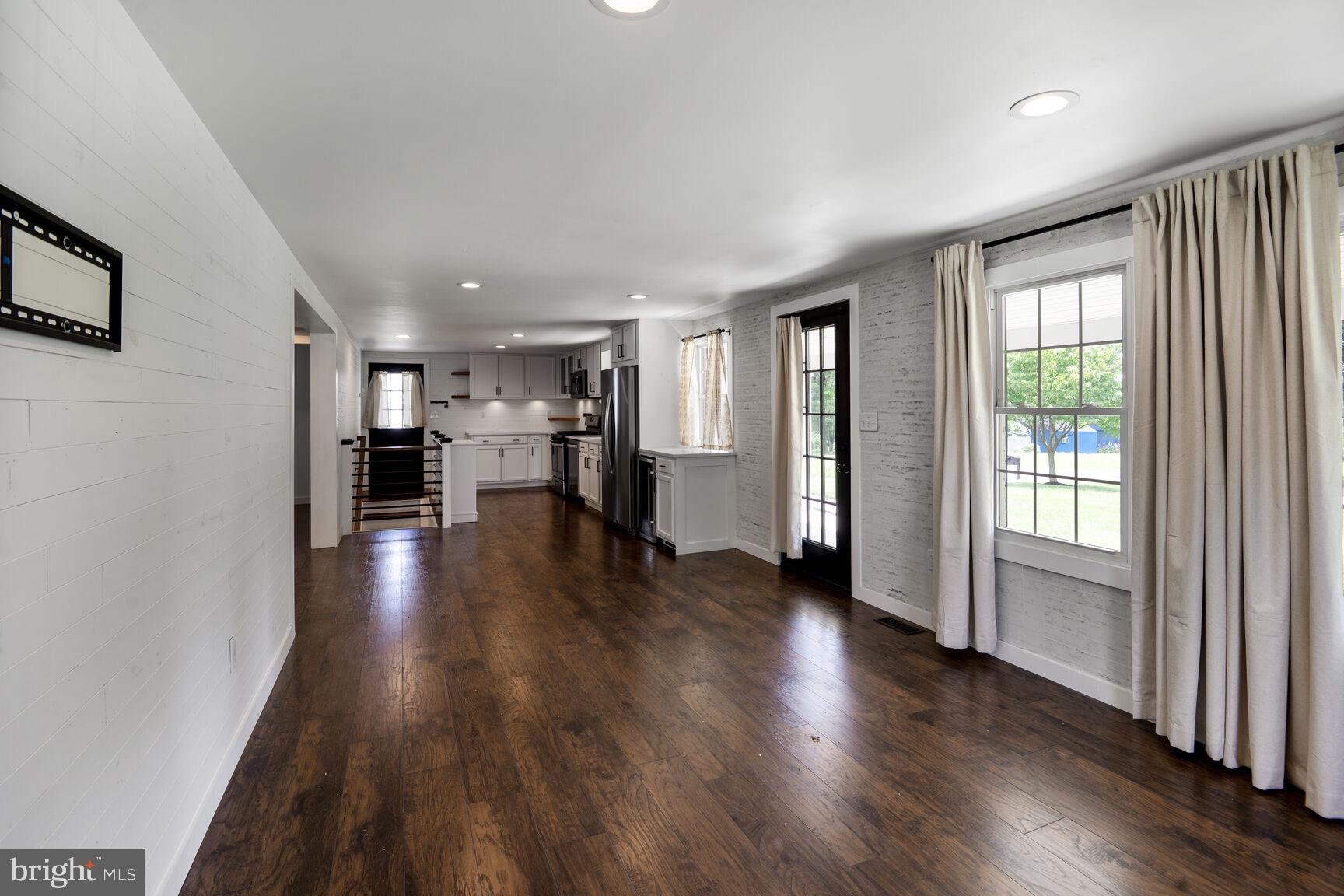 VALLEY VIEW - Residential