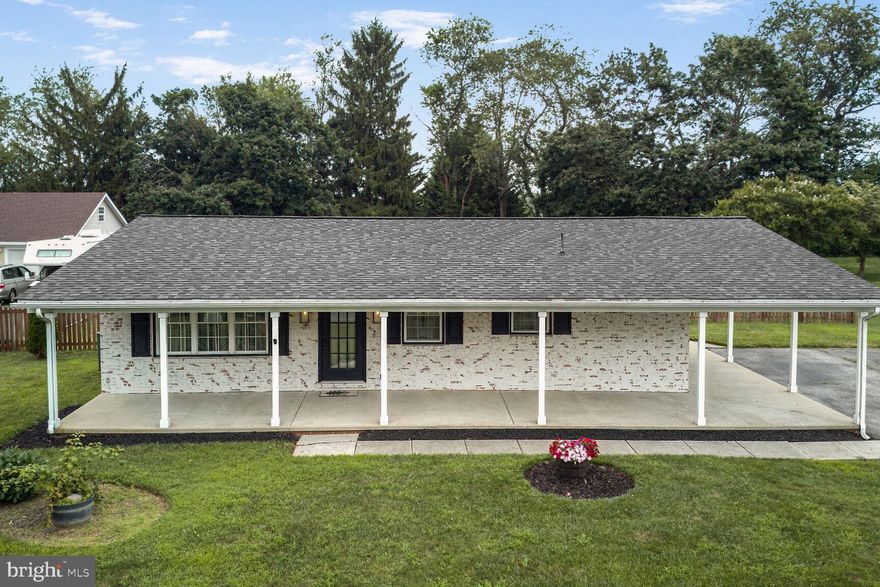 *** MAJOR PRICE REDUCTION TODAY 8/25, COME SEE IT BEFORE IT'S GONE!*** THIS BEAUTIFUL 2 LEVEL SINGLE FAMILY HOME WILL TAKE YOUR BREATH AWAY. IN A ***NO HOA COMMUNITY*** THE HOUSE FEATURES AN OPEN FLOOR PLAN WITH MODERN FINISHES BOTH INSIDE AND OUT, EXTERIOR LANDSCAPING FOR OPTIMAL OUTDOOR FUN! FULLY FENCED IN BACKYARD, EXTENDED CARPORT, CUSTOM COLOR CHANGING ELECTRIC FIREPLACE IN BASEMENT, THE BASEMENT WALKS UP TO BACK PATIO FOR A GREAT FLOW OF SPACE. SCHEDULE YOUR TOUR TODAY TO SEE ALL THIS HOME HAS TO OFFER.