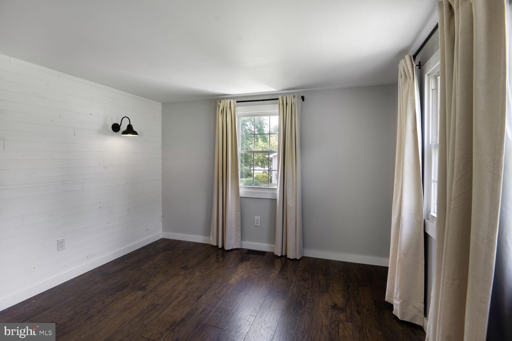 VALLEY VIEW - Residential