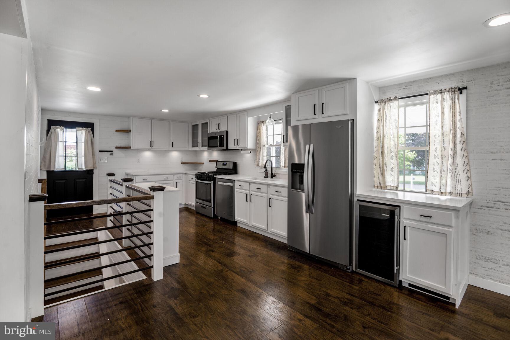 VALLEY VIEW - Residential