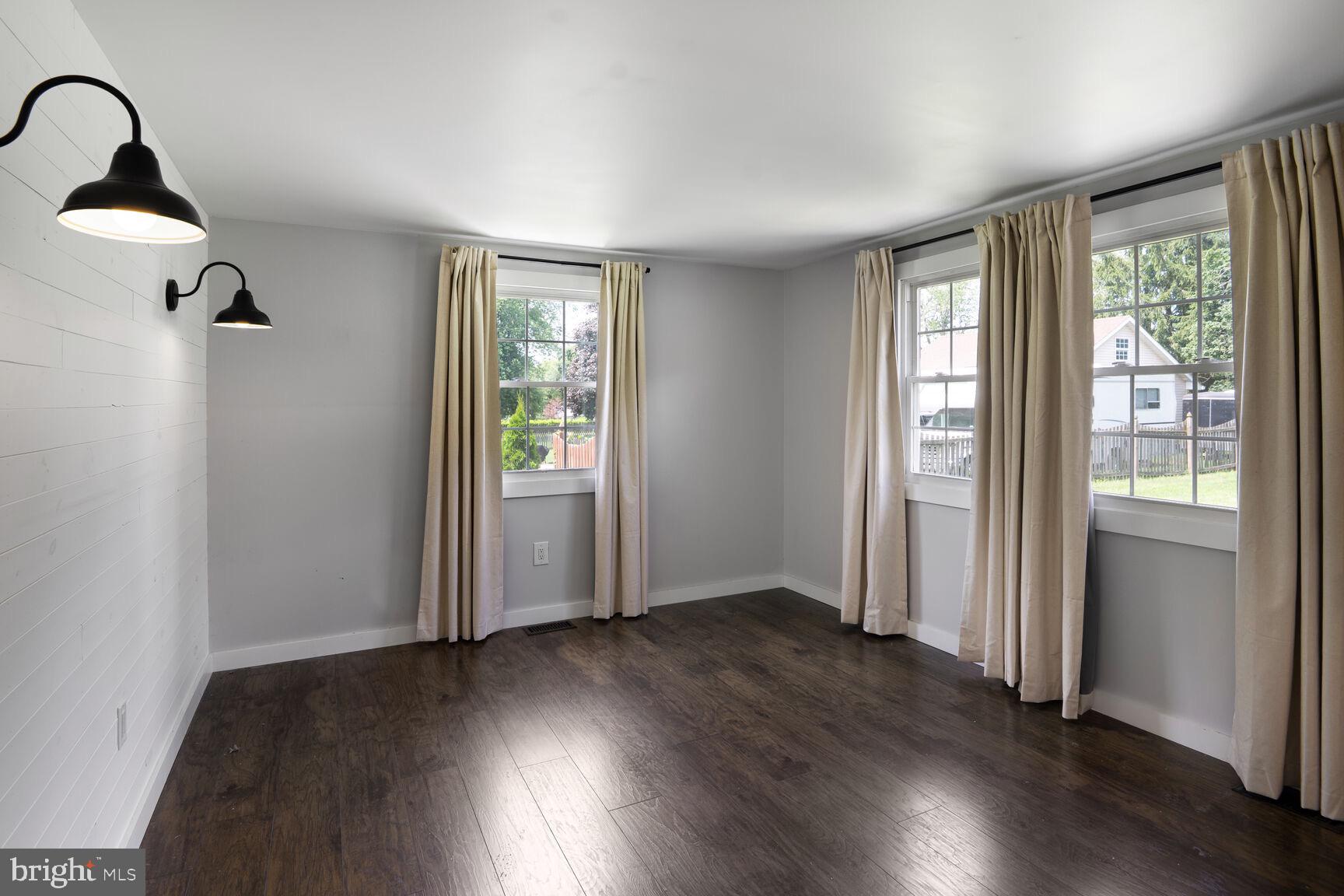 VALLEY VIEW - Residential