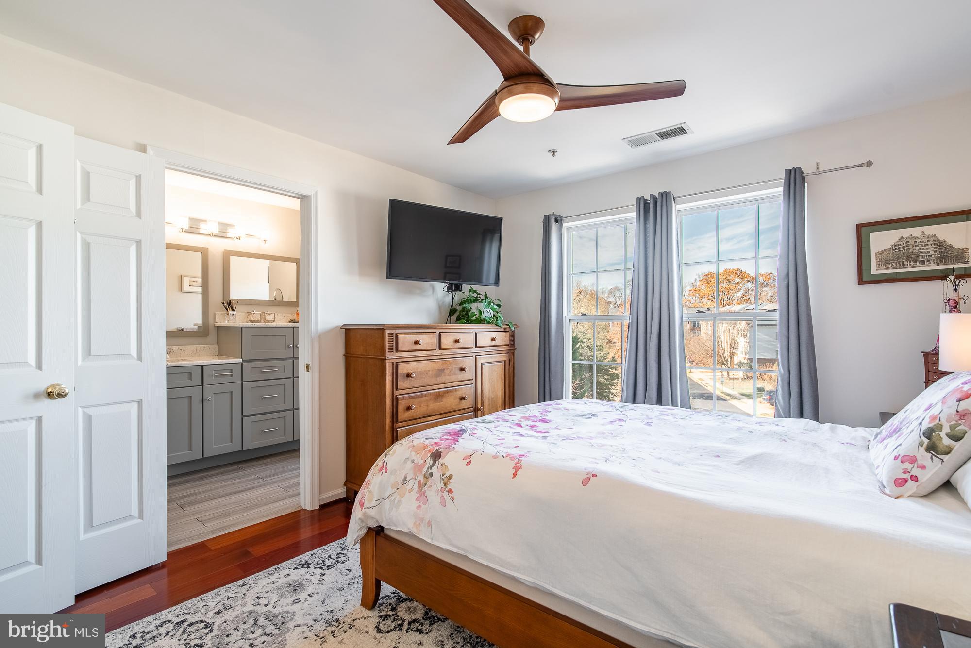 HUNTINGTON GROVE - Residential