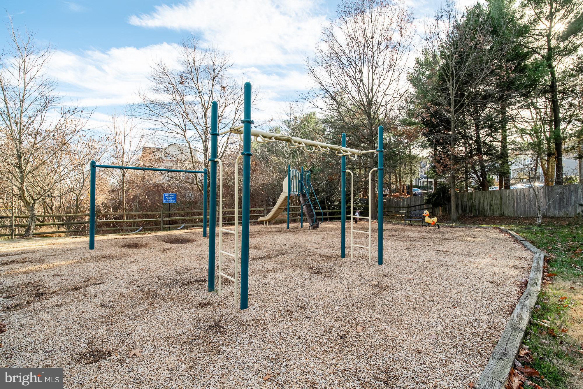 HUNTINGTON GROVE - Residential