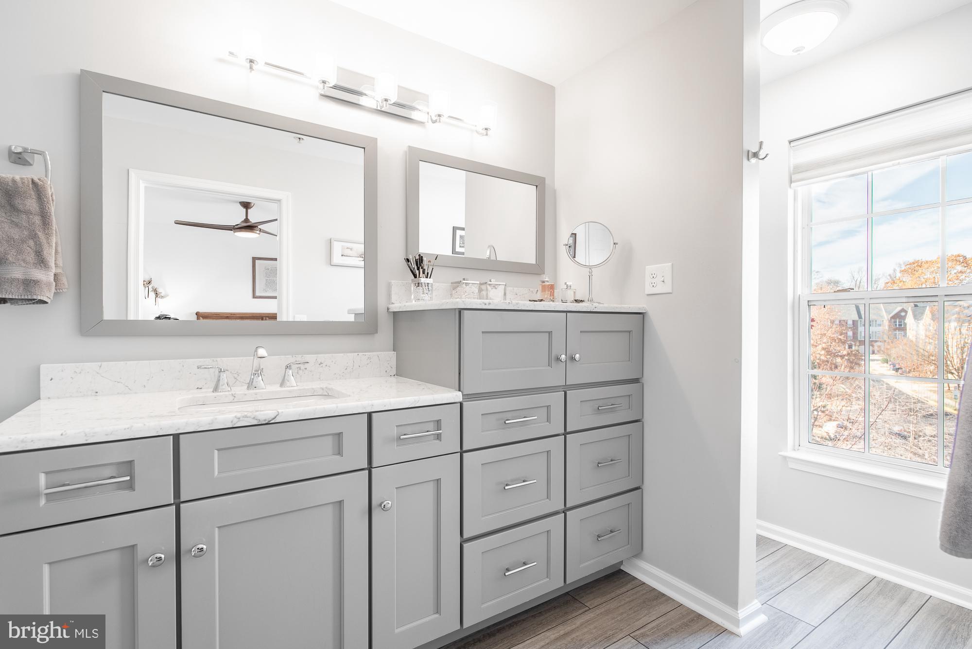 HUNTINGTON GROVE - Residential