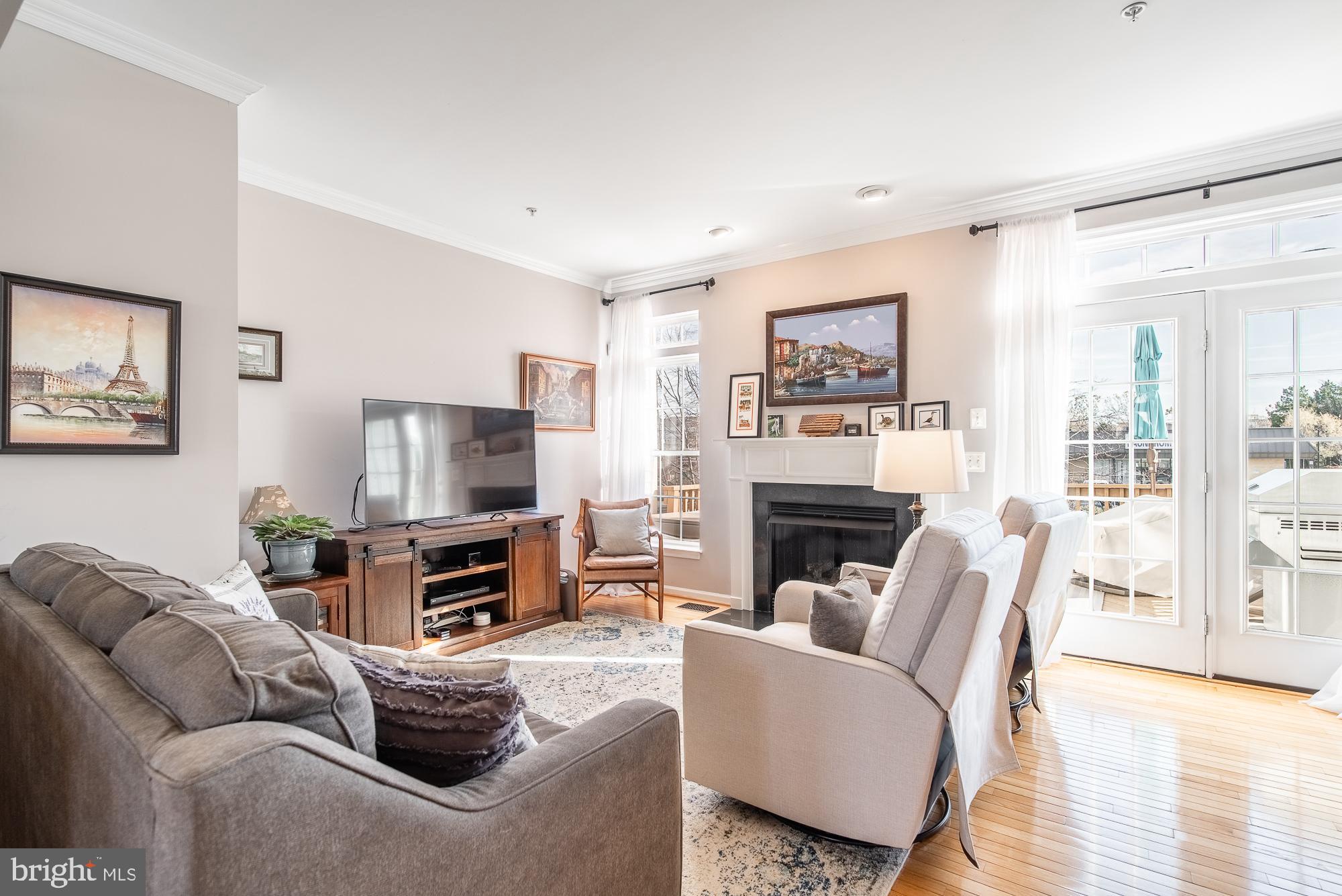 HUNTINGTON GROVE - Residential