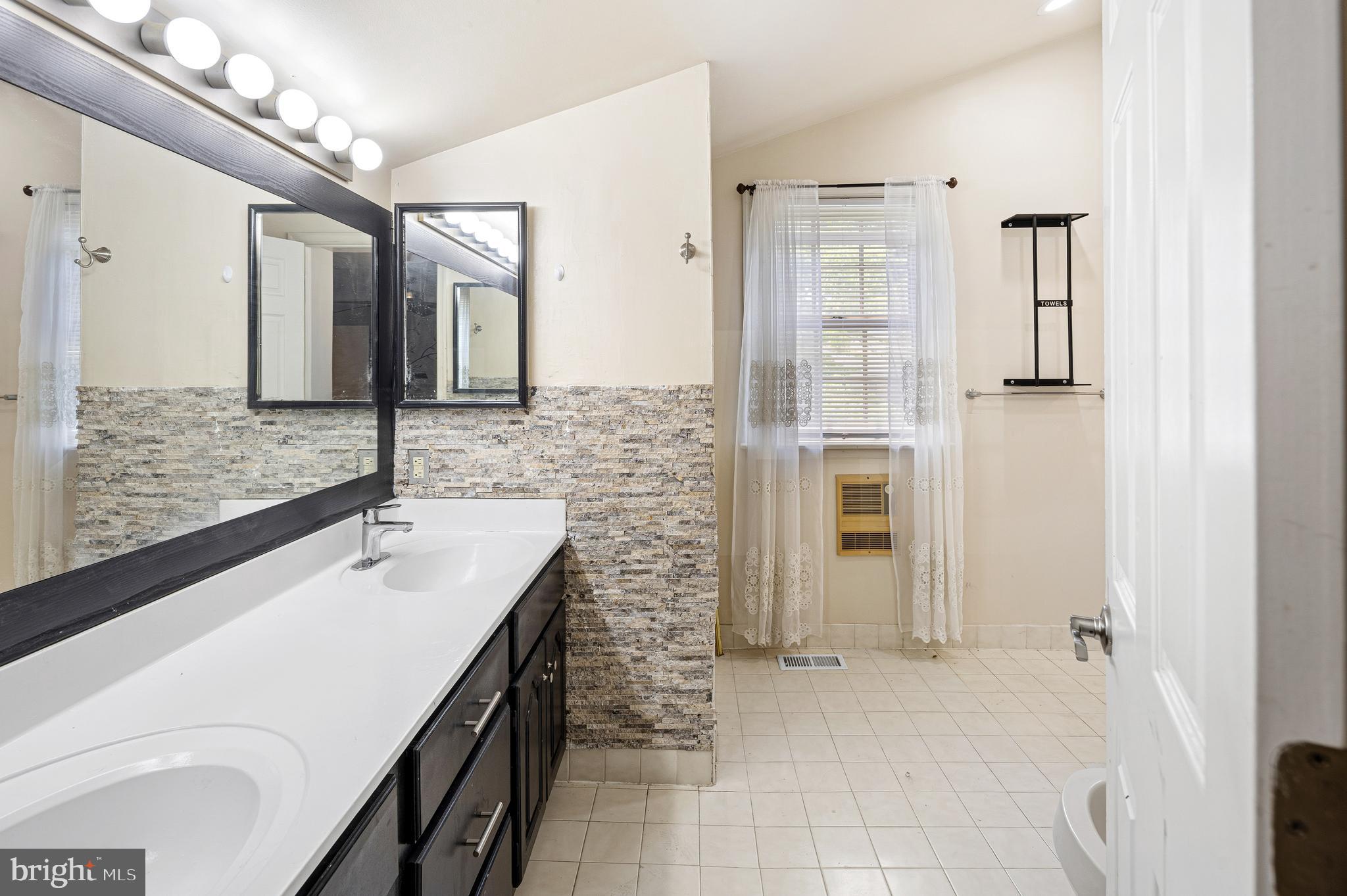 DREXEL HILL - Residential