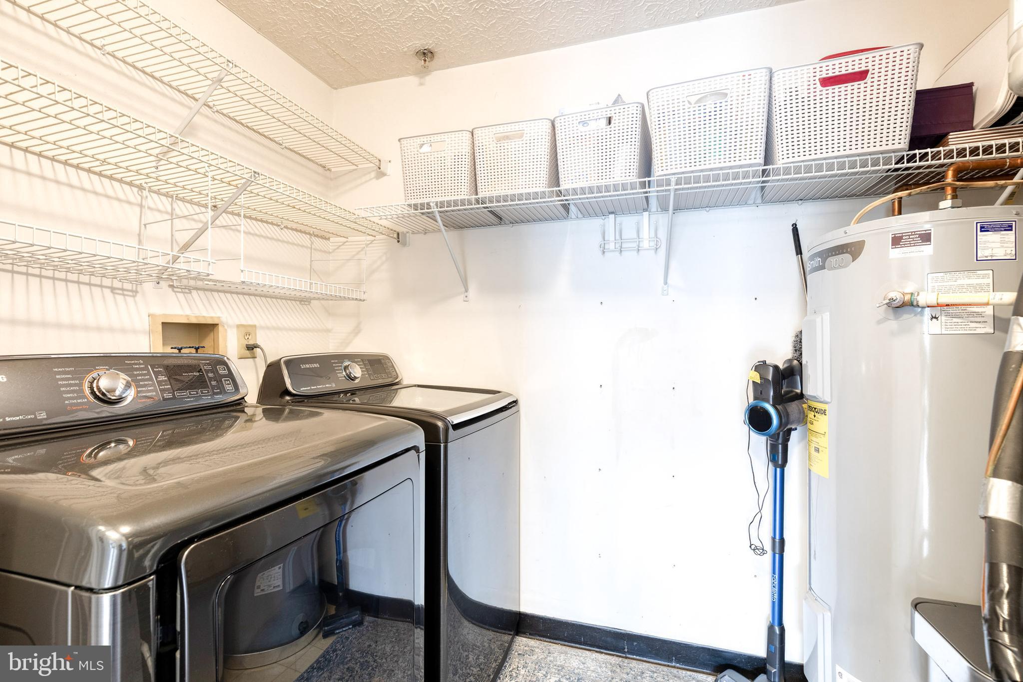 PINEY ORCHARD - Residential