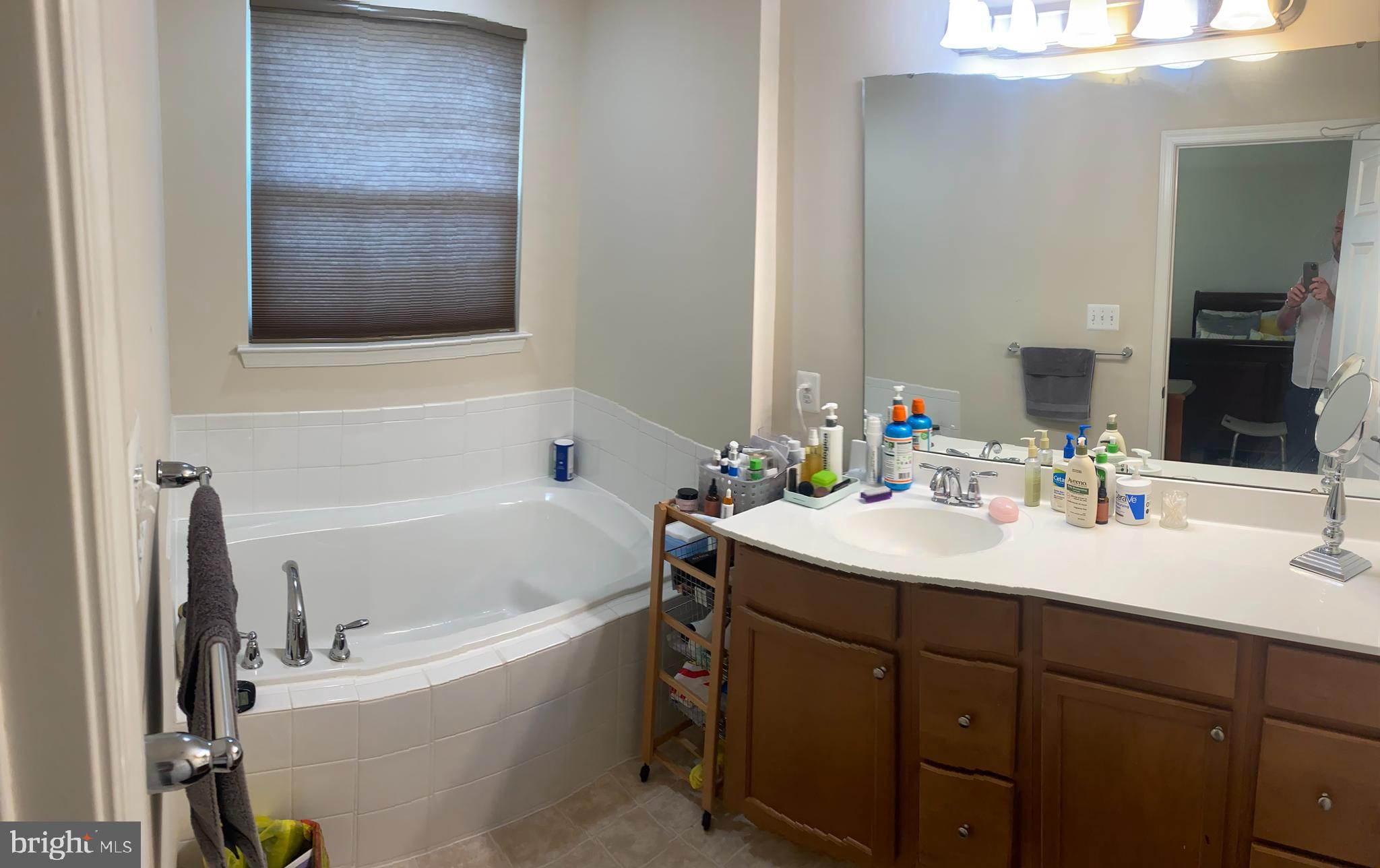 BROOKFIELD - Residential