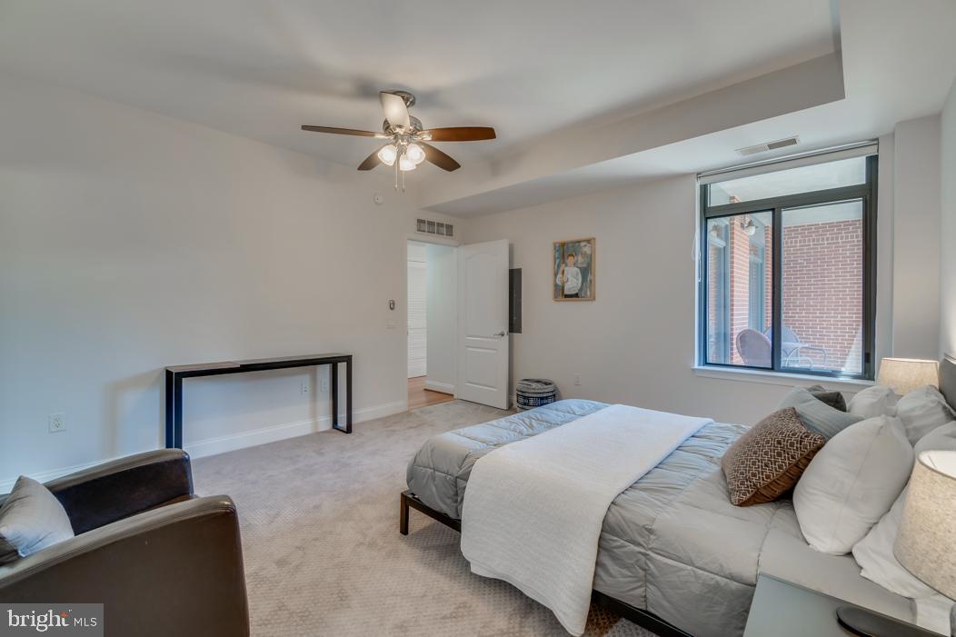 THE HENRY - Residential