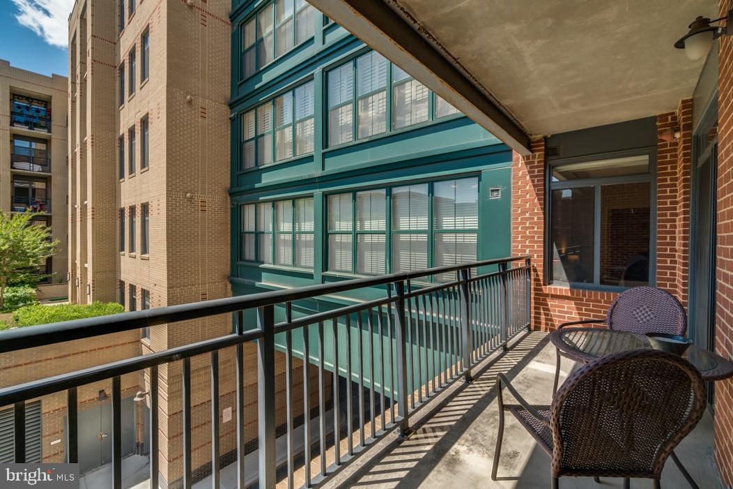 THE HENRY - Residential