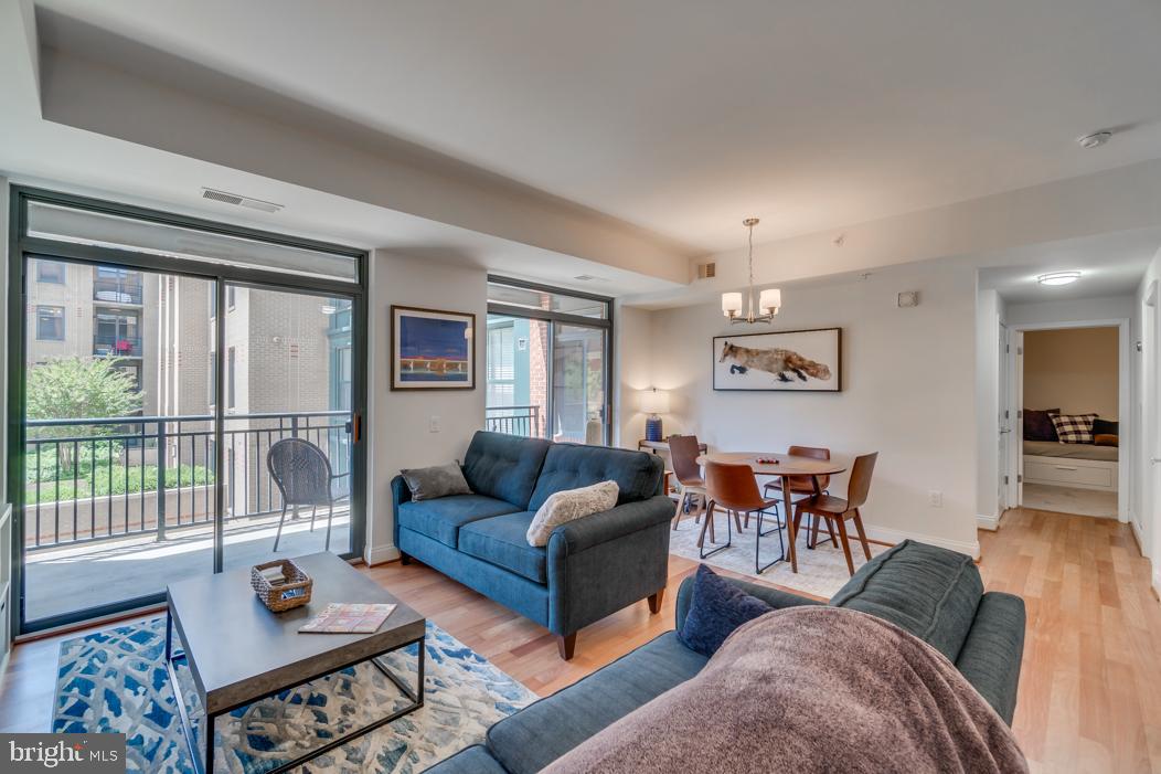 THE HENRY - Residential