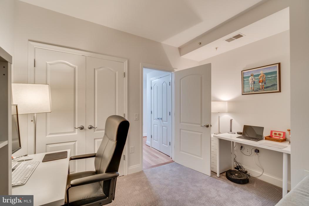 THE HENRY - Residential