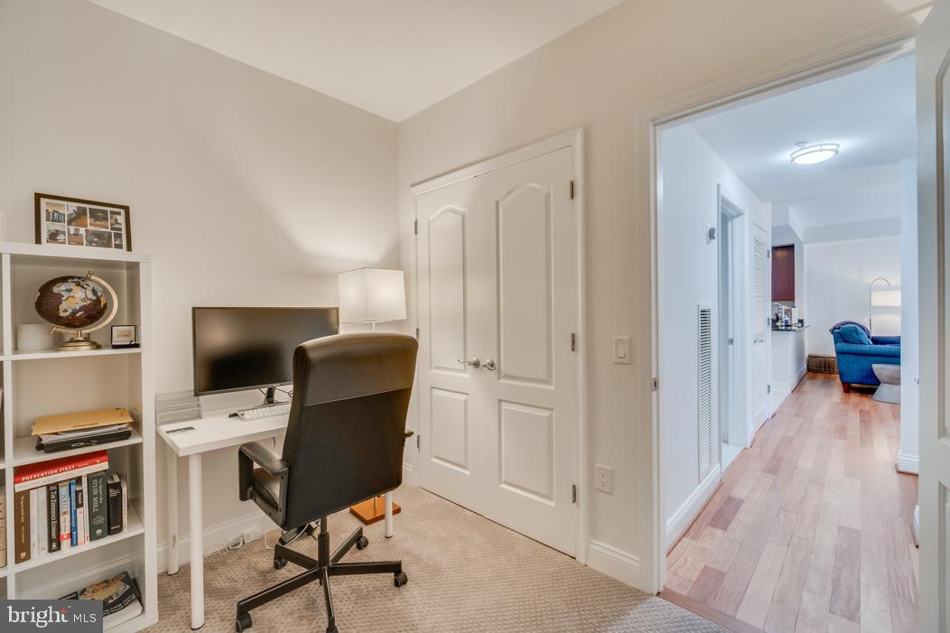 THE HENRY - Residential