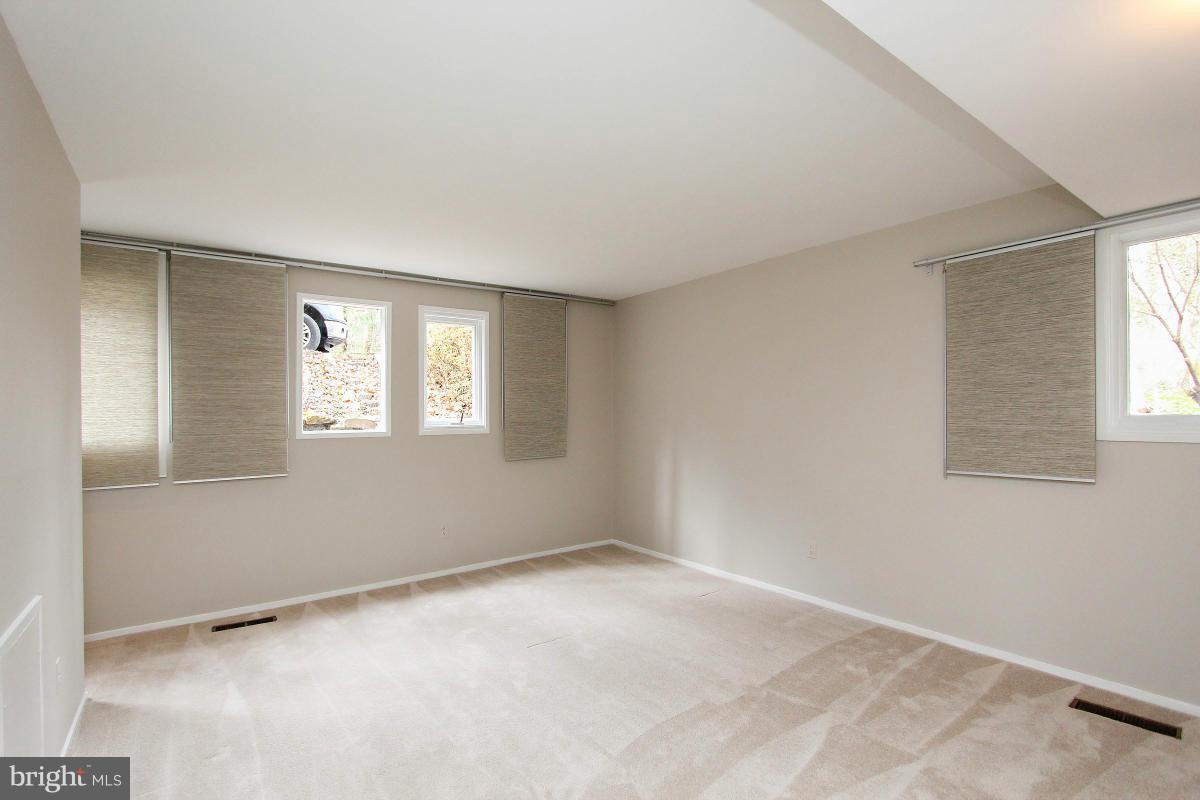 TIMBERWOOD OF POTOMAC - Residential