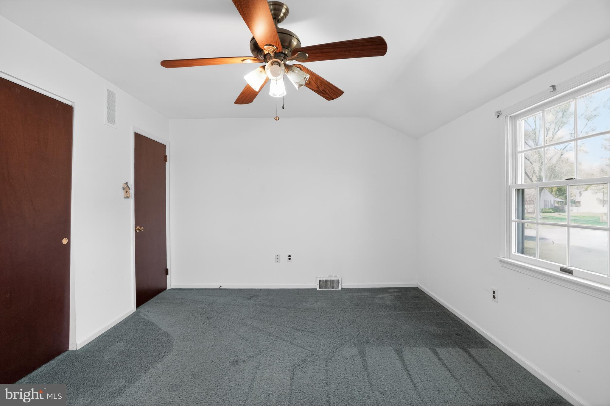 WILLOW GREENE - Residential